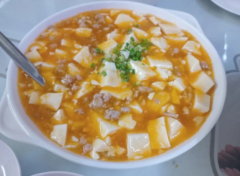 料理:ボリューム感のある大連飯店 プロンポン店の麻婆豆腐