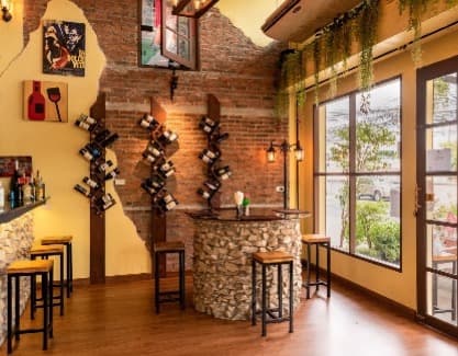 Via Vai "il Cortile"の店内