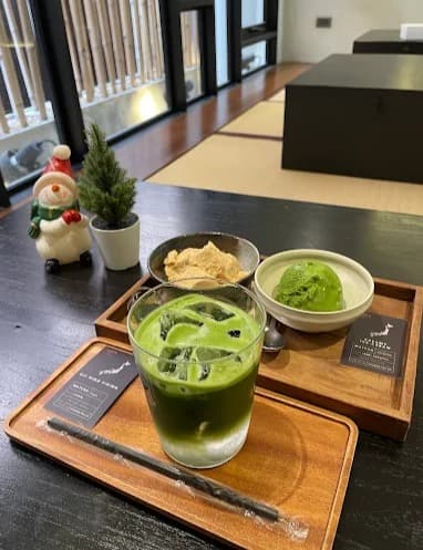 CHAEN TEA Experienceの抹茶ドリンクと抹茶アイス、和スイーツのセット