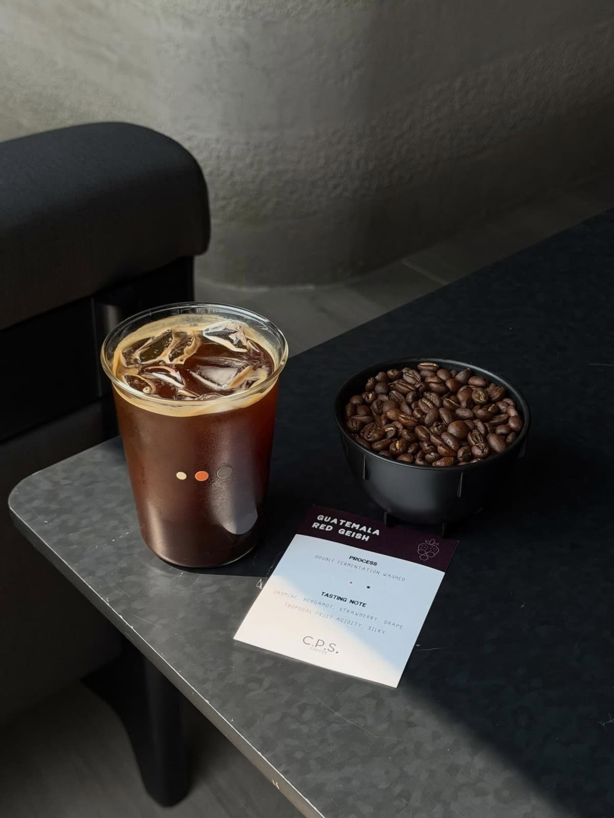 C.P.S. COFFEEのグアテマラ産コーヒー豆とアイスコーヒー