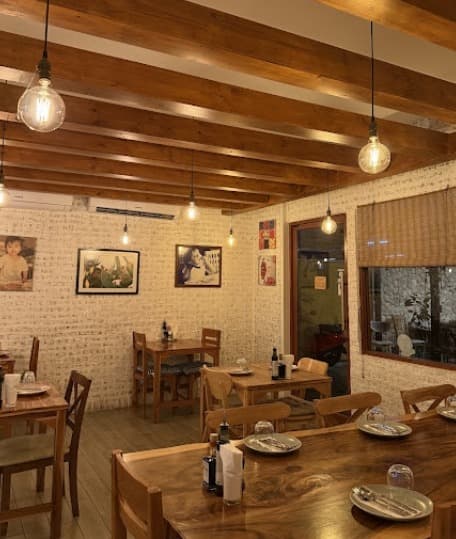 Peppe Italian Food & Wineの店内