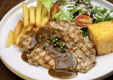 Otto's Steakhouseのポークステーキ