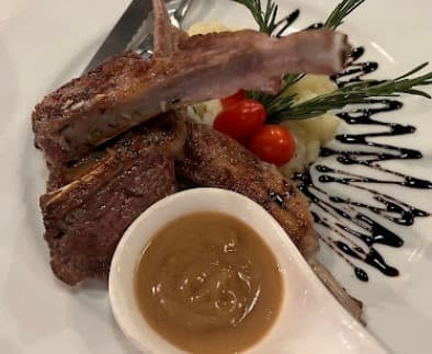 Cafe Di Mariaのチョップステーキ