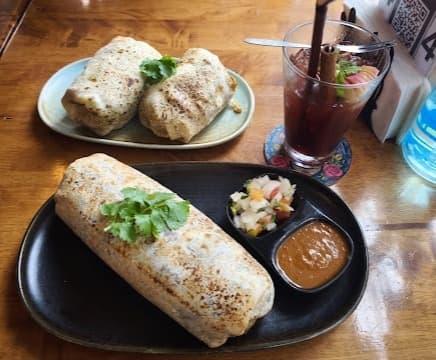 Tacos & Salsa Mexican Bar and Restaurantのブリトー