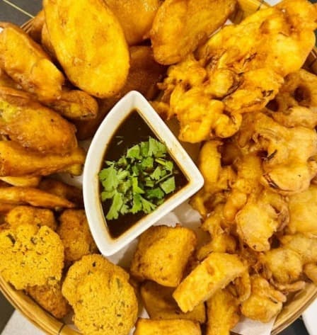 Yatha Wadi Burmese Cuisineの揚げ物メニュー