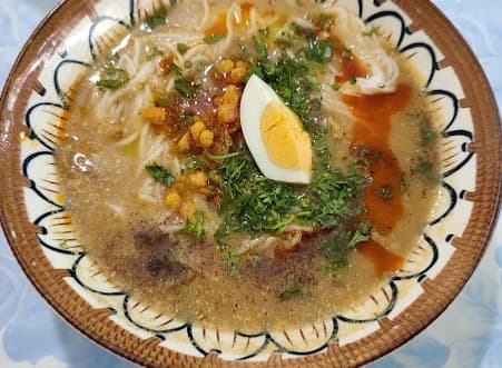 Laxmi celebrating of Myanmar foodのヌードル