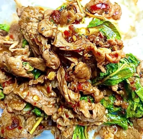 Basil & Butterの豚肉ガパオ炒め