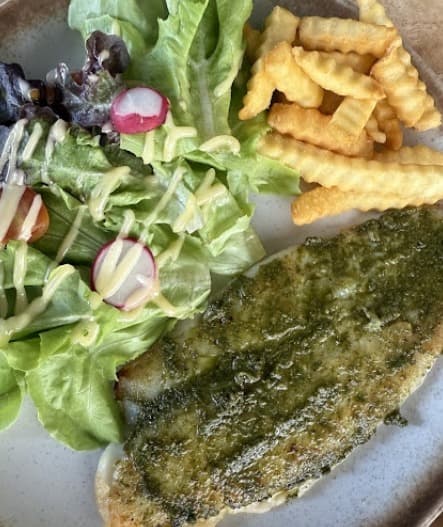 GorPorOor SteakHouse & Bistroの魚料理