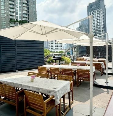 Mavi Restaurant Bangkokのテラス席