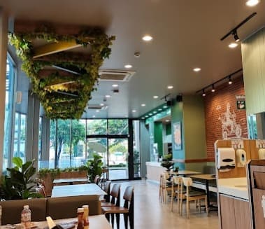 The Pizza Company Sukhumvit Soi 77の店内