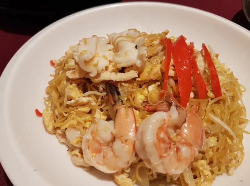 料理:シーフードもたっぷり入ったアンアンラオ(安安樓)の焼きそば