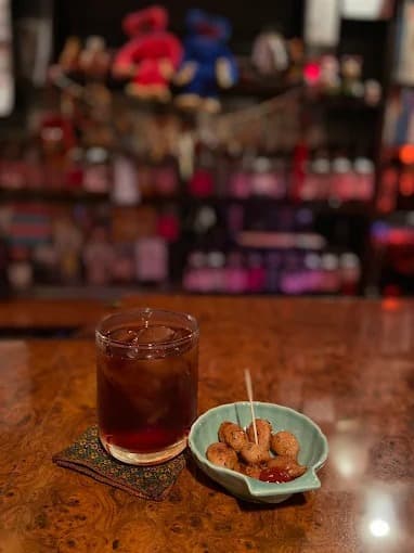 Snack&Bar Chihiro BKKのカウンターで楽しむウイスキーとおつまみ