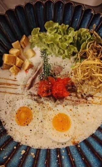 フレンチの技法を駆使した、美しい盛り付けが目を引く「French Ramen - Ekamai Experimental Bar」の独創的なラーメン