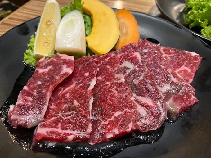 牛肉と焼き野菜の盛り合わせ|Gyu-Kaku Japanese BBQ